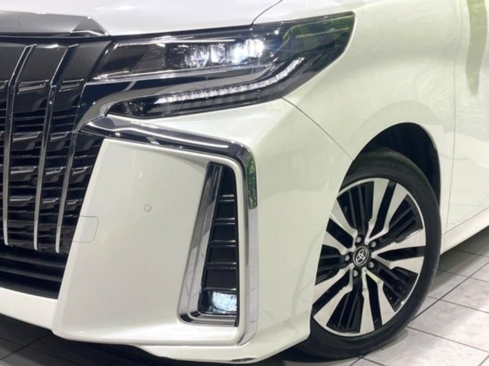 TOYOTA ALPHARD - photo 5 of 34