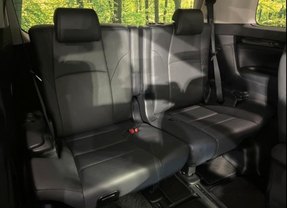 TOYOTA ALPHARD - photo 16 of 34