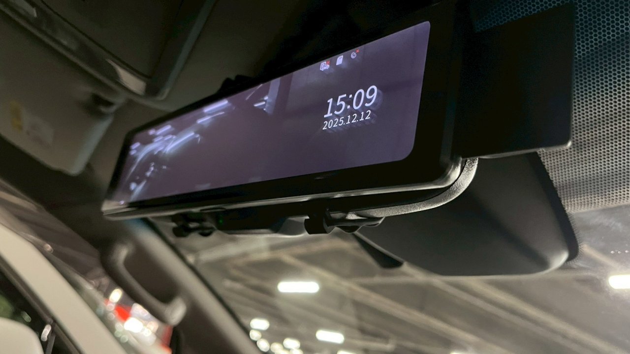 TOYOTA ALPHARD - photo 9 of 37
