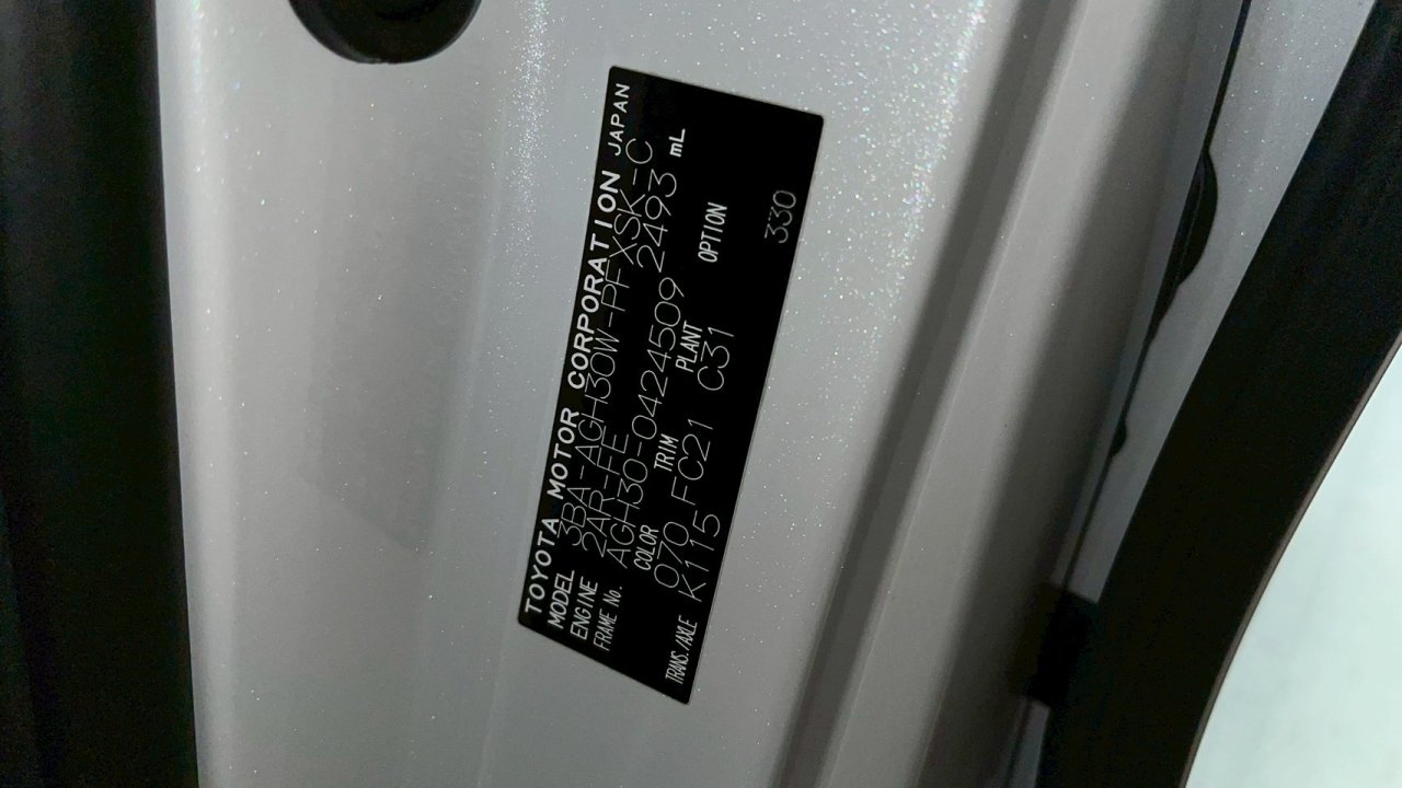 TOYOTA ALPHARD - photo 11 of 37