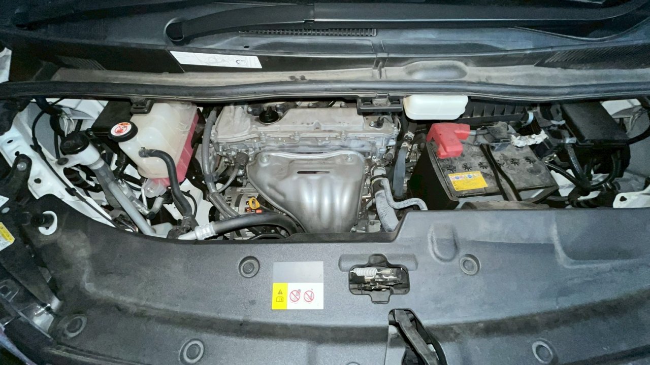 TOYOTA ALPHARD - photo 12 of 37