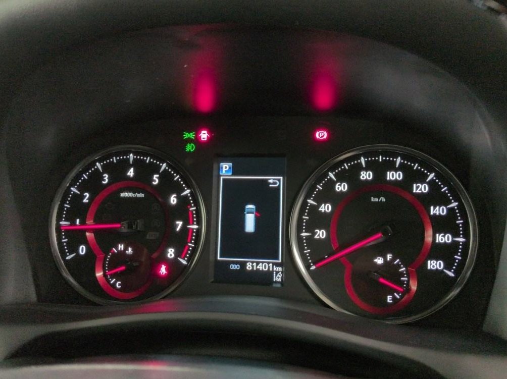 TOYOTA ALPHARD - photo 16 of 37