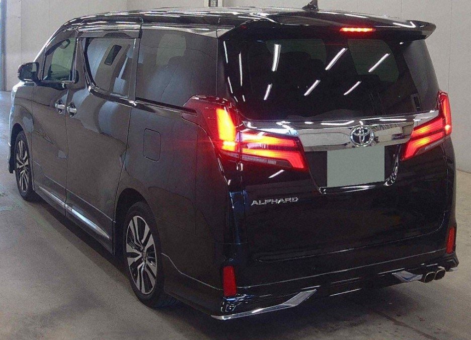 TOYOTA ALPHARD - photo 5 of 7