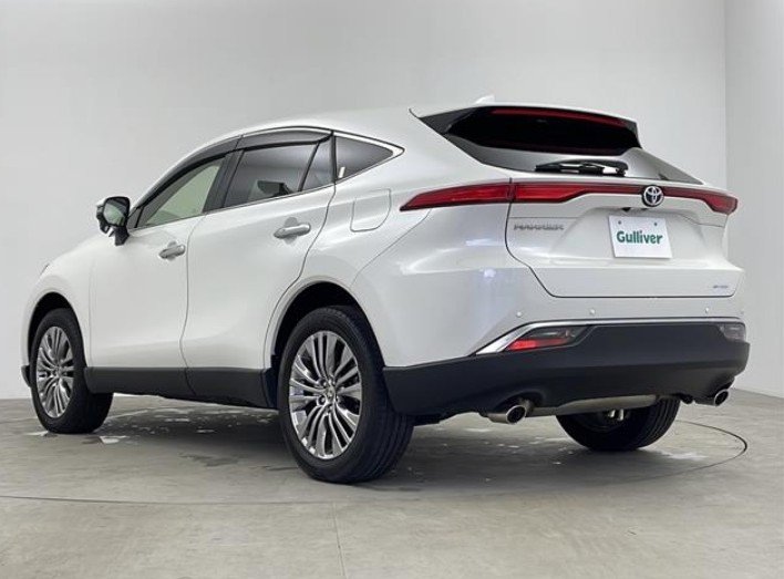 TOYOTA HARRIER - photo 2 of 32