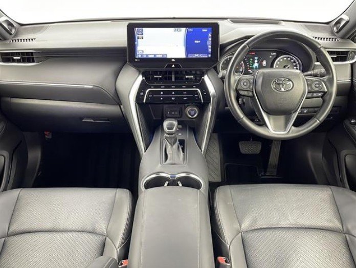 TOYOTA HARRIER - photo 15 of 32