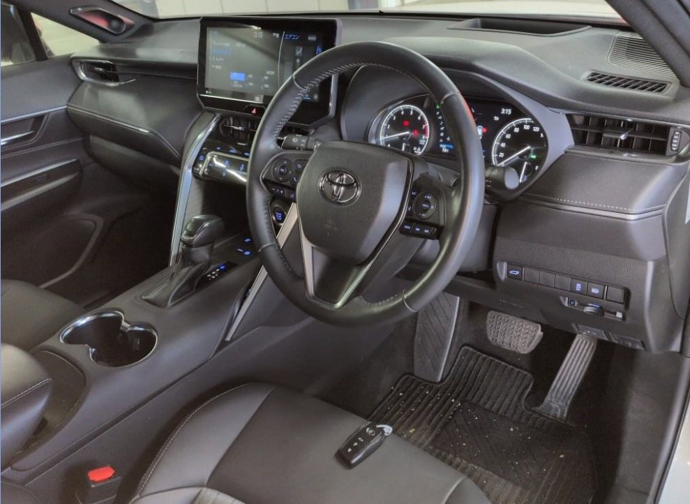 TOYOTA HARRIER - photo 5 of 23
