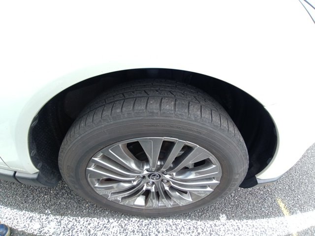 TOYOTA HARRIER - photo 23 of 23