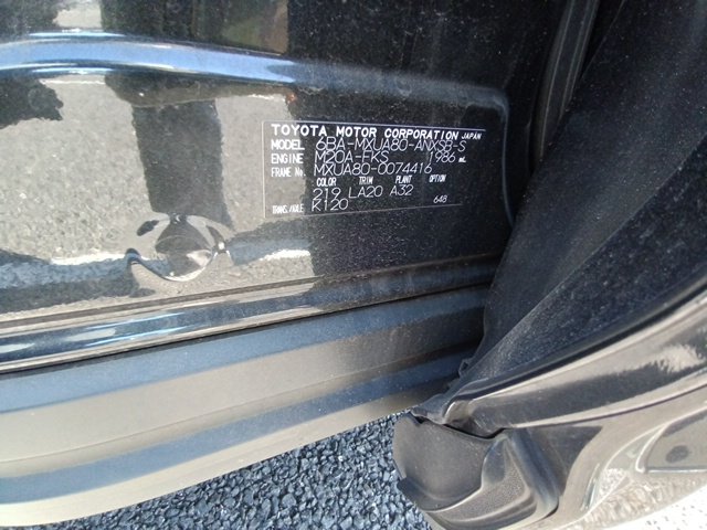 TOYOTA HARRIER - photo 13 of 27
