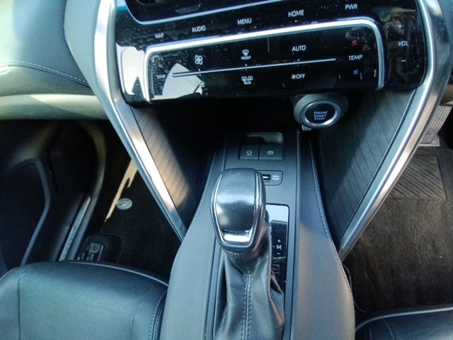 TOYOTA HARRIER - photo 21 of 27