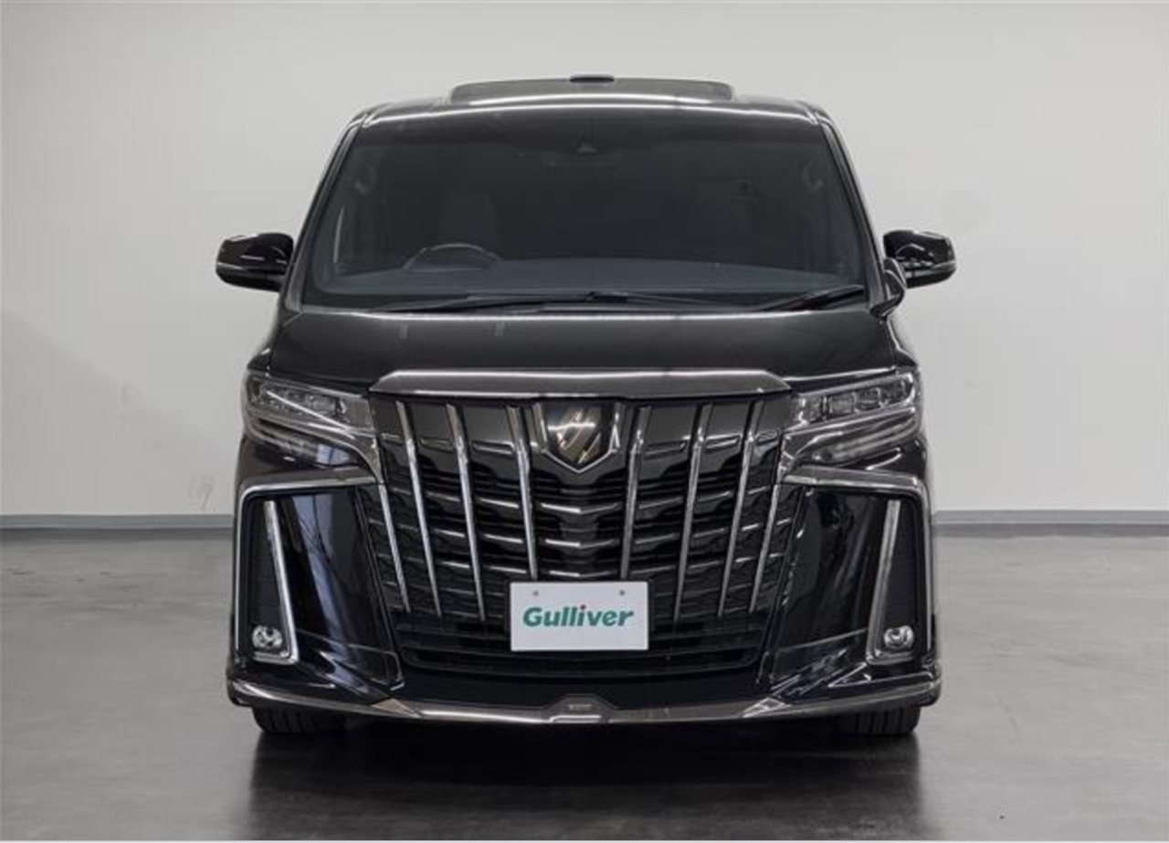 TOYOTA ALPHARD - photo 1 of 40