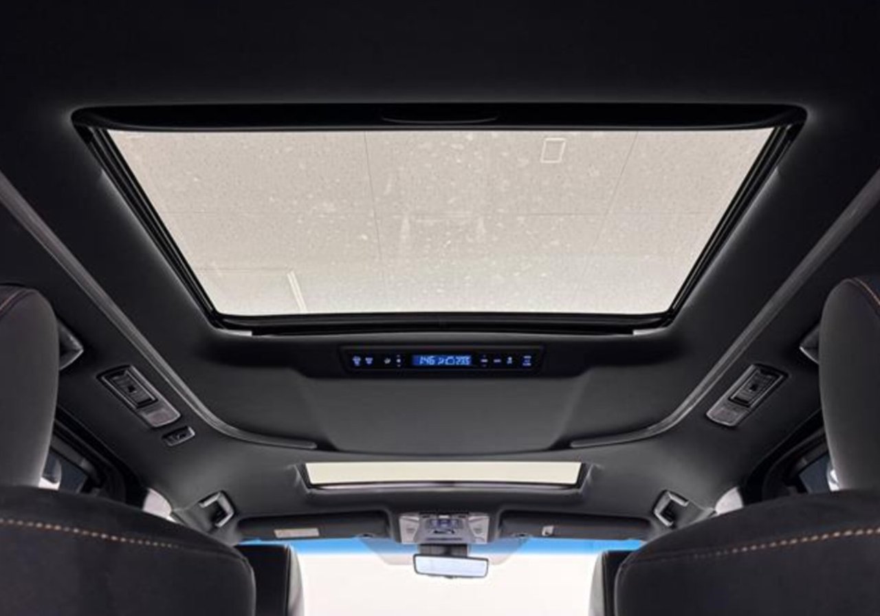 TOYOTA ALPHARD - photo 6 of 40