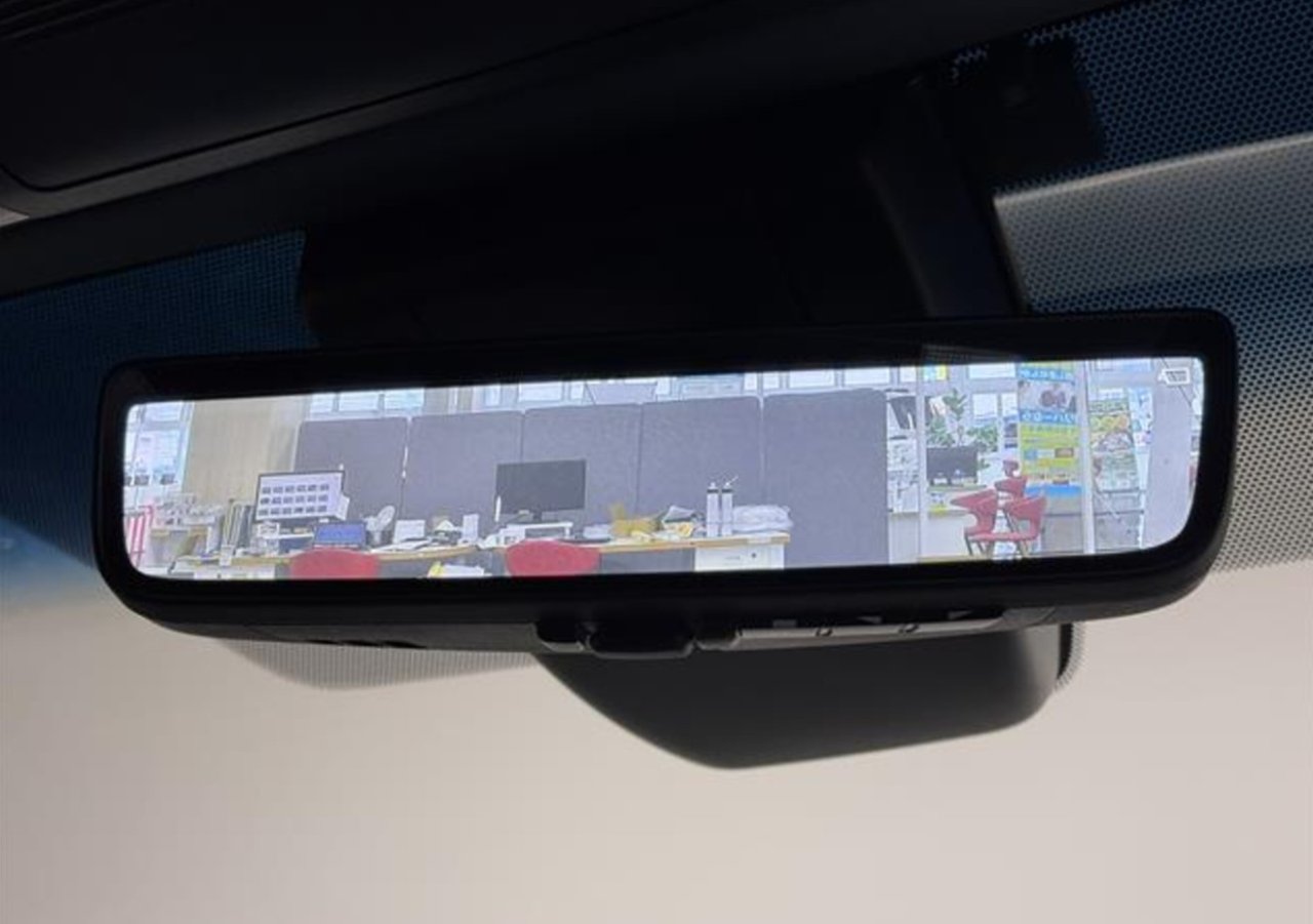 TOYOTA ALPHARD - photo 10 of 40