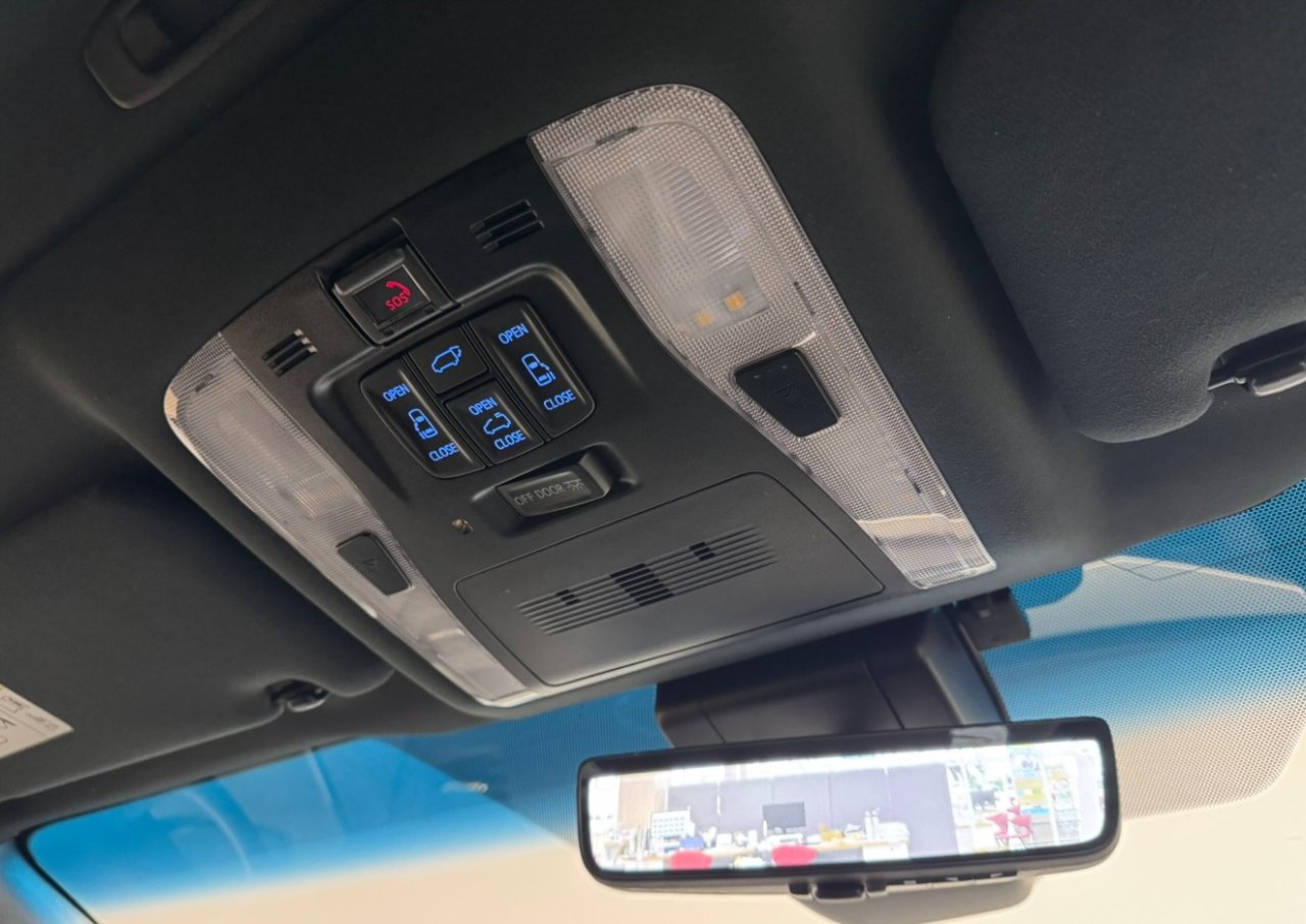 TOYOTA ALPHARD - photo 13 of 40