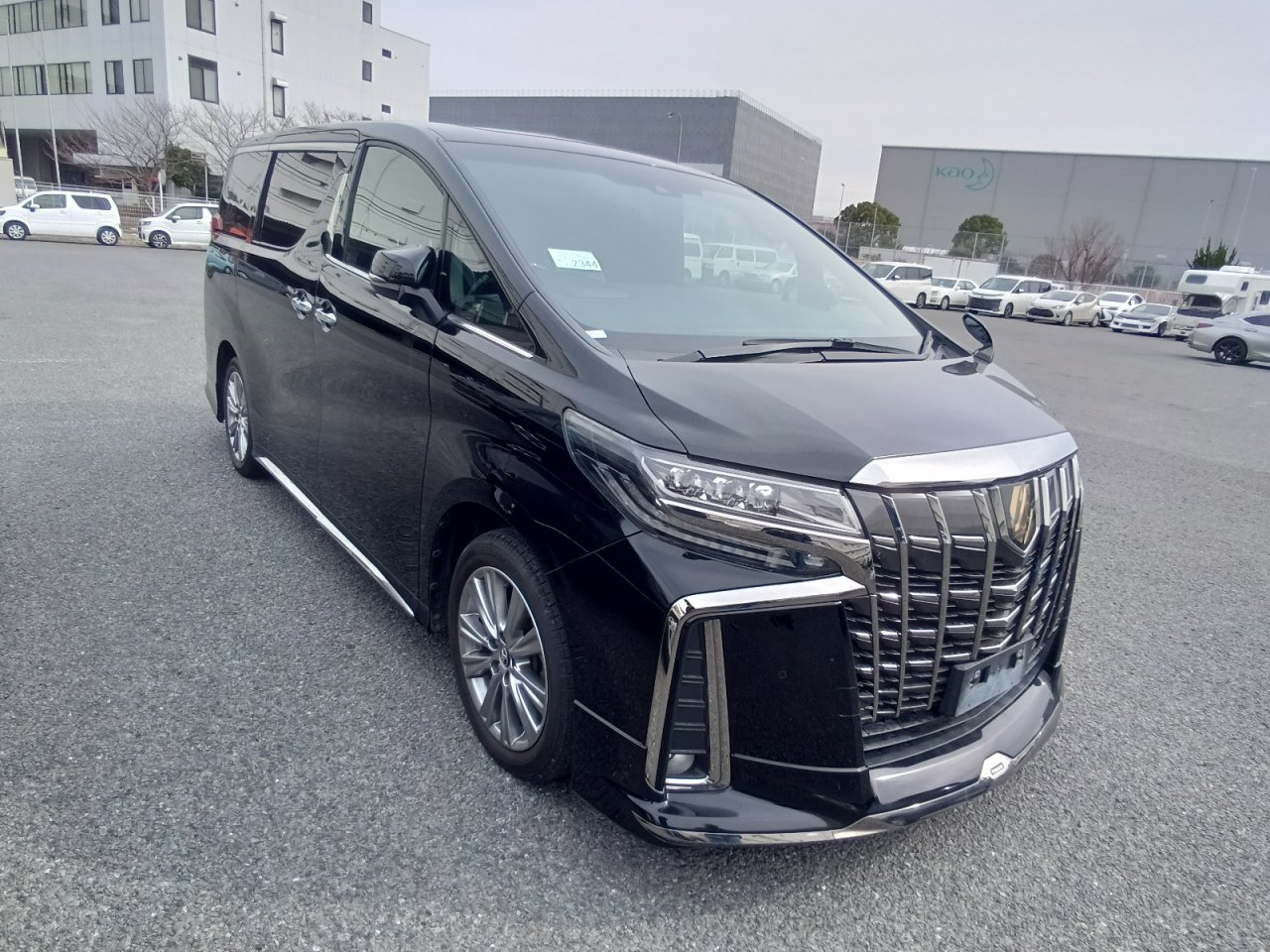 TOYOTA ALPHARD - photo 29 of 40