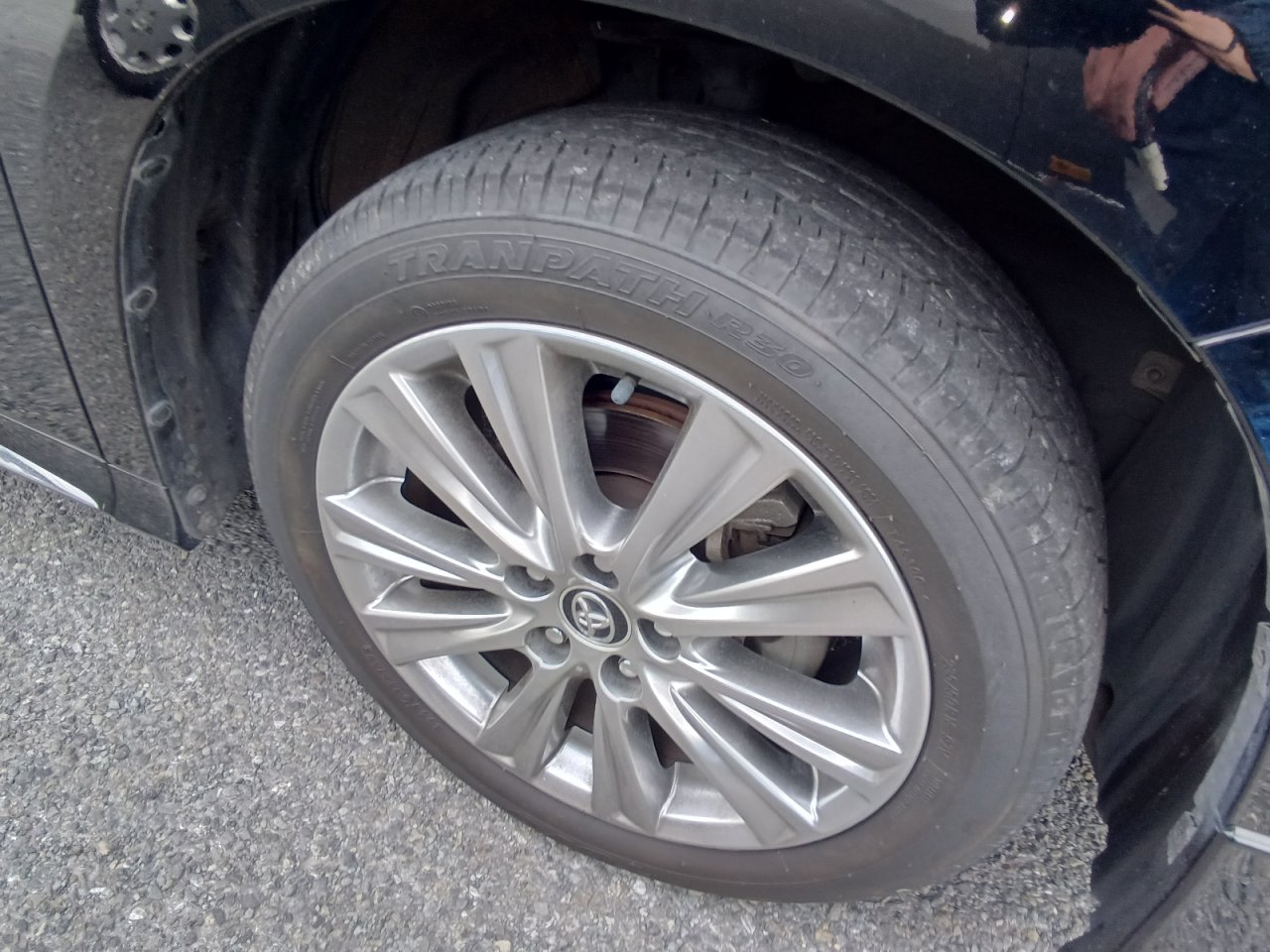TOYOTA ALPHARD - photo 30 of 40