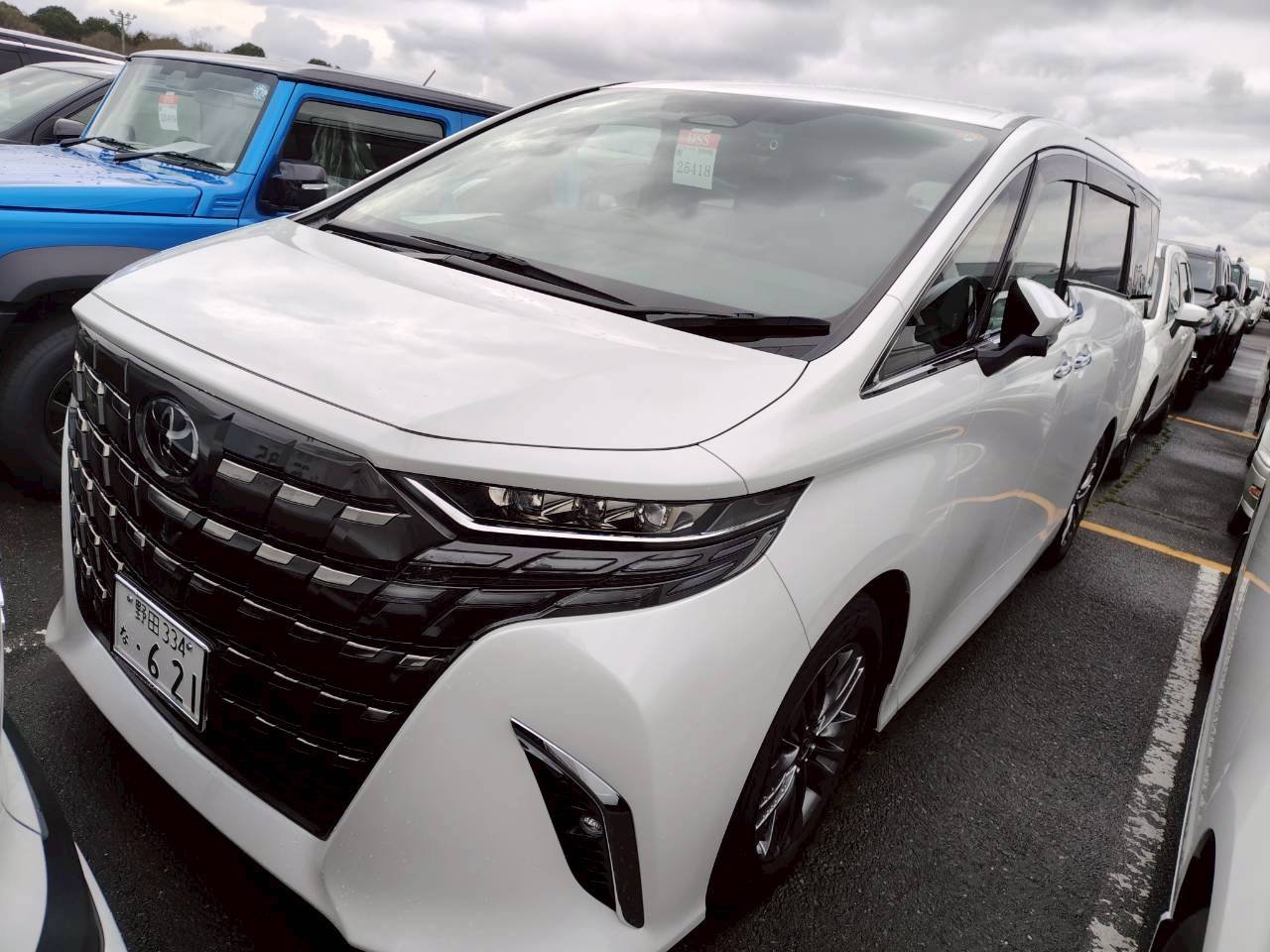 TOYOTA ALPHARD - photo 4 of 42