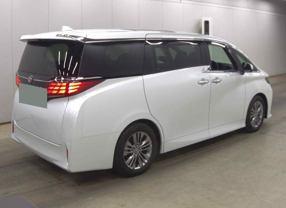 TOYOTA ALPHARD - photo 10 of 42