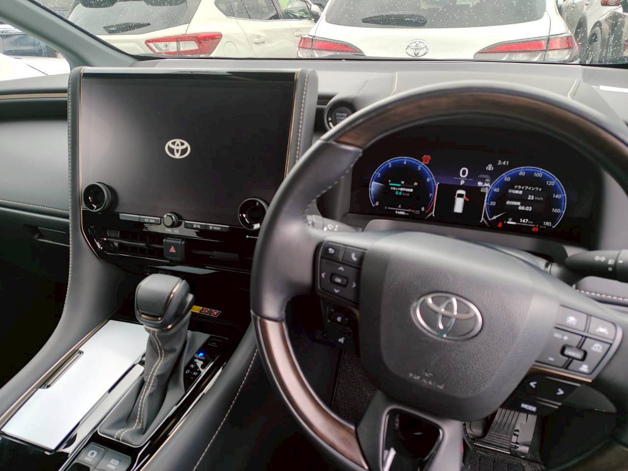 TOYOTA ALPHARD - photo 18 of 42