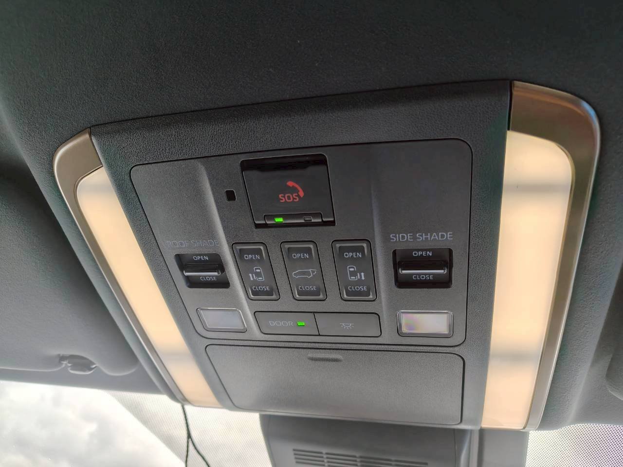 TOYOTA ALPHARD - photo 22 of 42