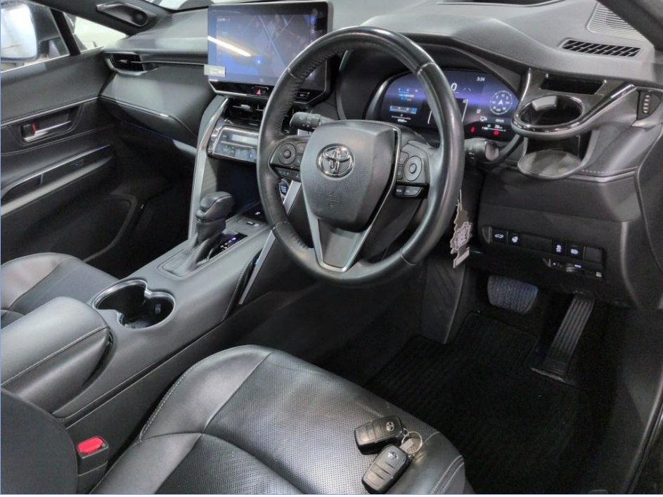 TOYOTA HARRIER - photo 5 of 18