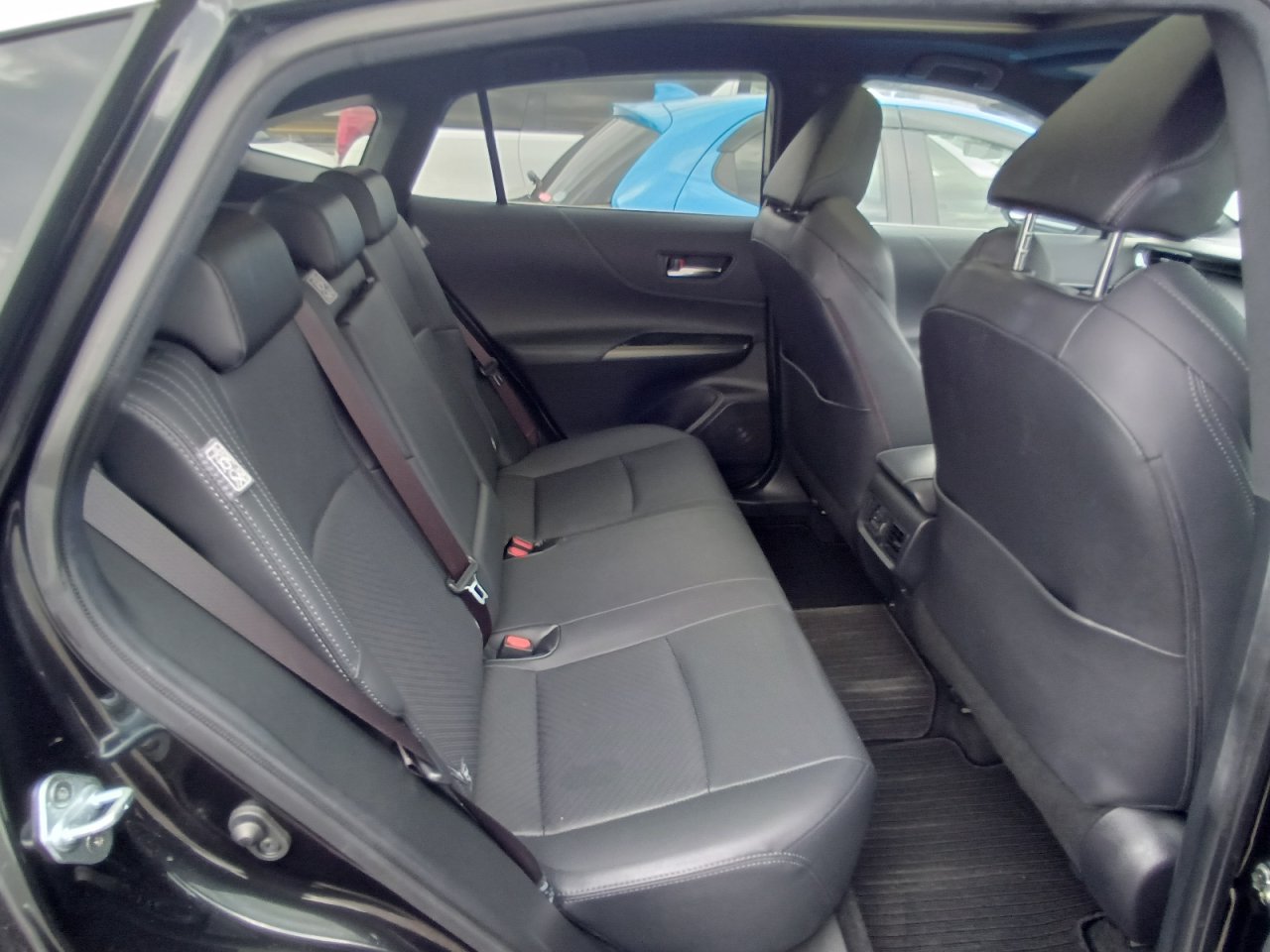 TOYOTA HARRIER - photo 12 of 18