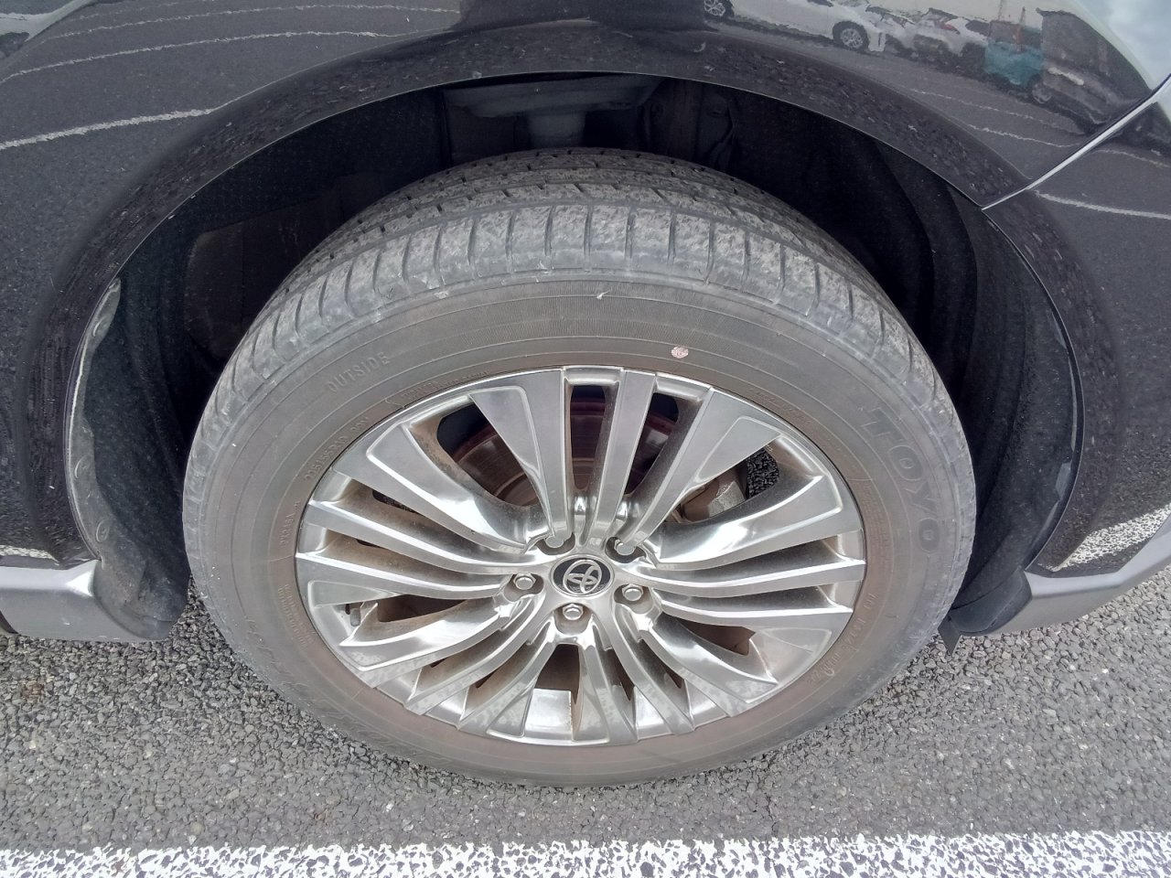 TOYOTA HARRIER - photo 18 of 18