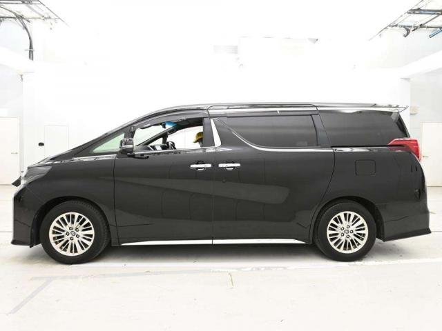 TOYOTA ALPHARD - photo 6 of 9