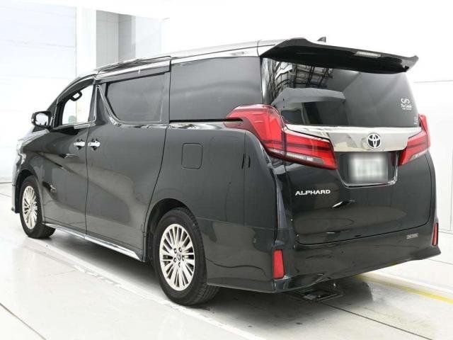 TOYOTA ALPHARD - photo 7 of 9