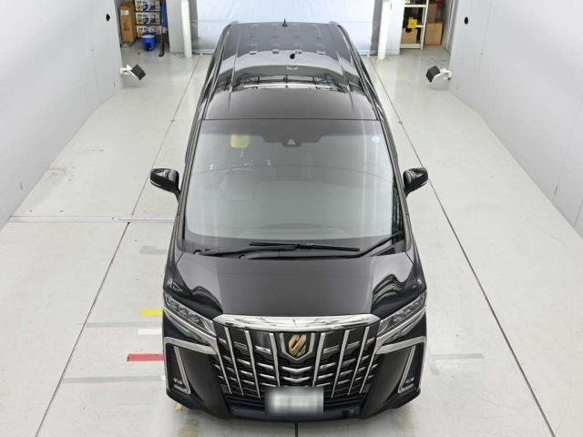 TOYOTA ALPHARD - photo 8 of 9