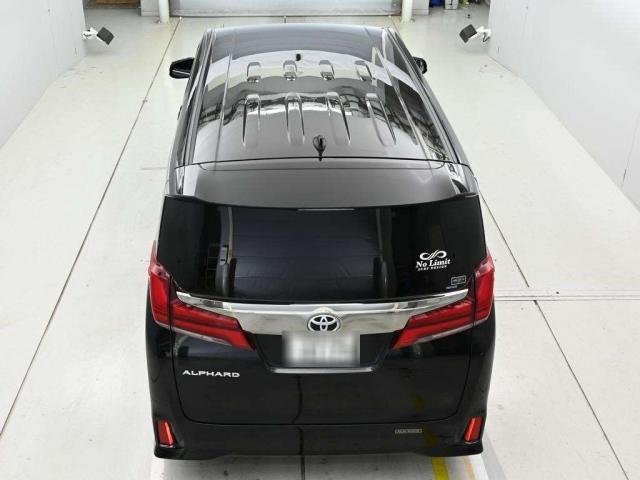 TOYOTA ALPHARD - photo 9 of 9
