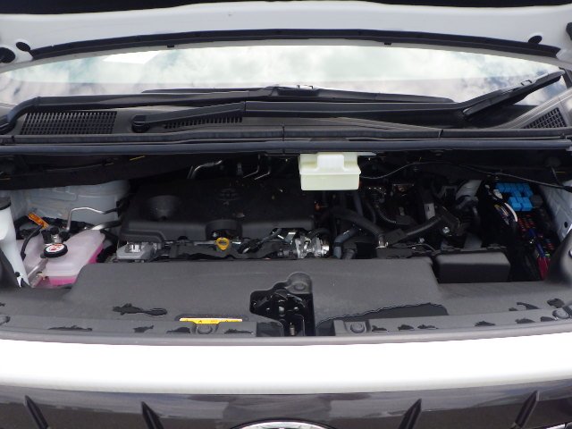 TOYOTA ALPHARD HYBRID - photo 4 of 11