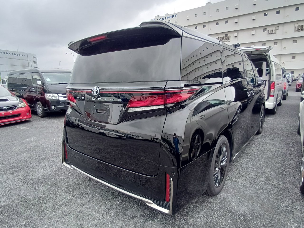 TOYOTA VELLFIRE - photo 6 of 32