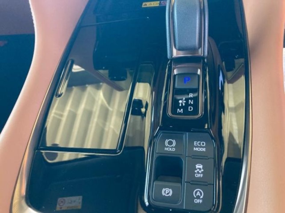 TOYOTA VELLFIRE - photo 18 of 32