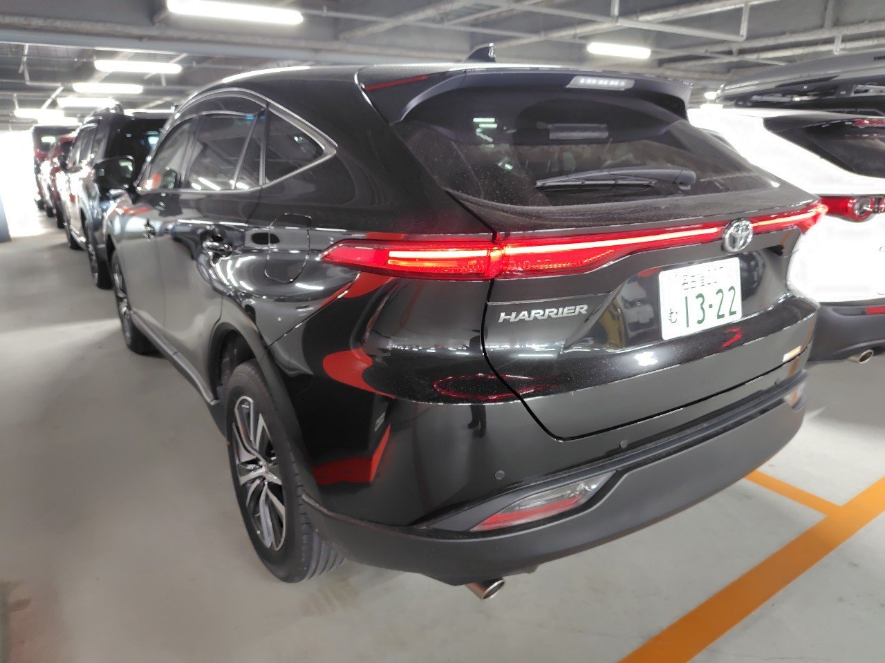 TOYOTA HARRIER S - photo 7 of 35
