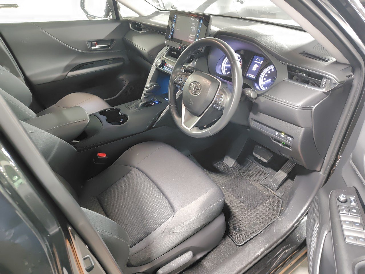 TOYOTA HARRIER S - photo 11 of 35