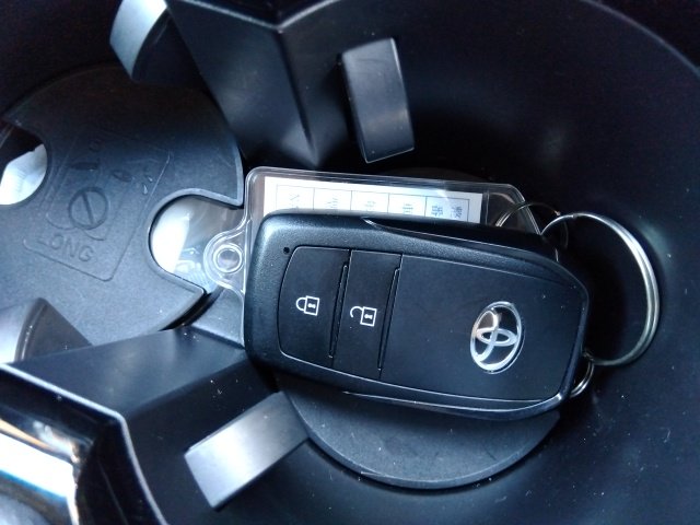 TOYOTA HARRIER S - photo 30 of 35