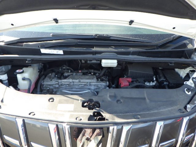 TOYOTA ALPHARD - photo 10 of 16