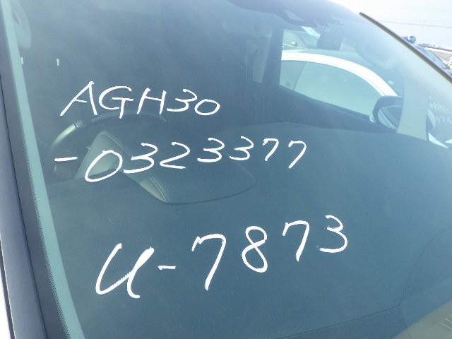 TOYOTA ALPHARD - photo 9 of 15