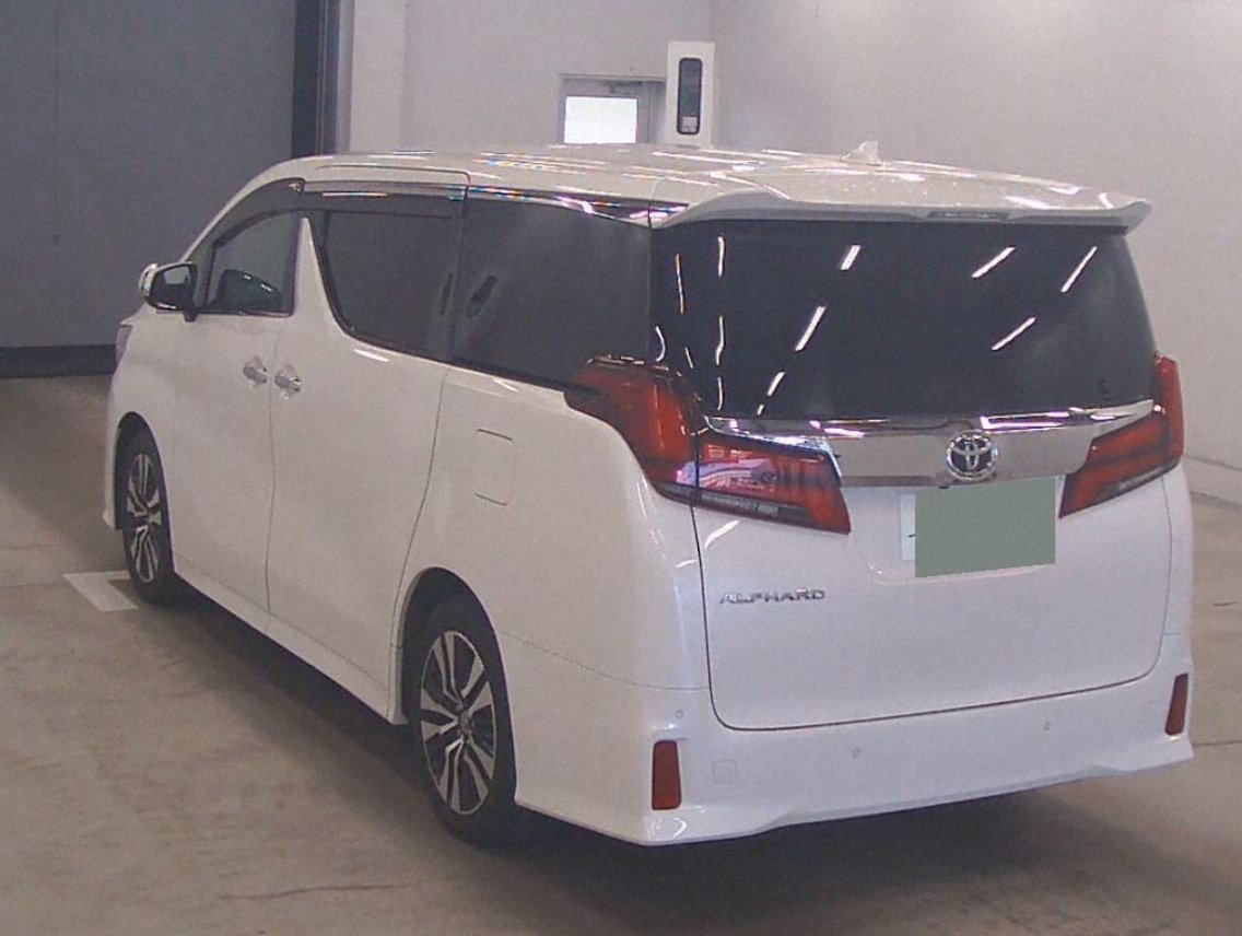 TOYOTA ALPHARD - photo 5 of 17
