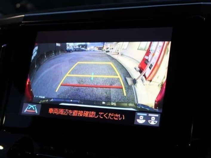 TOYOTA ALPHARD - photo 9 of 32