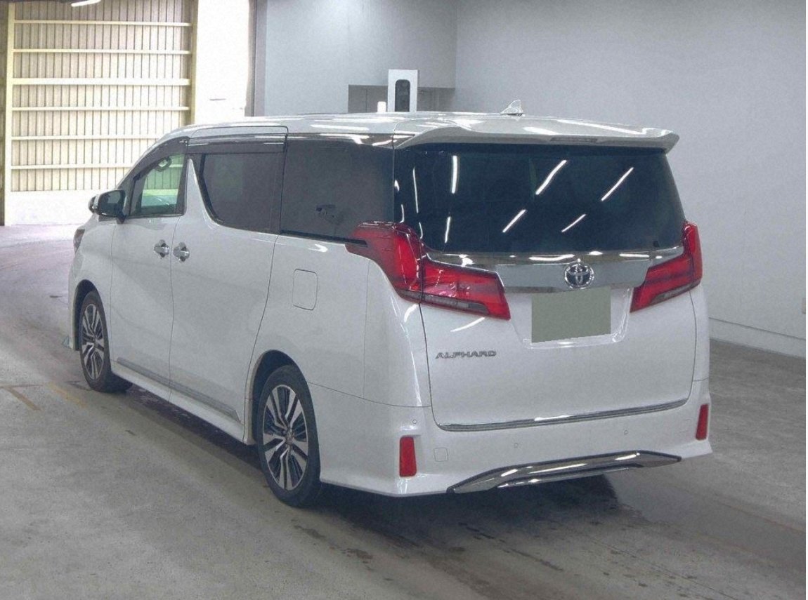 TOYOTA ALPHARD - photo 5 of 15