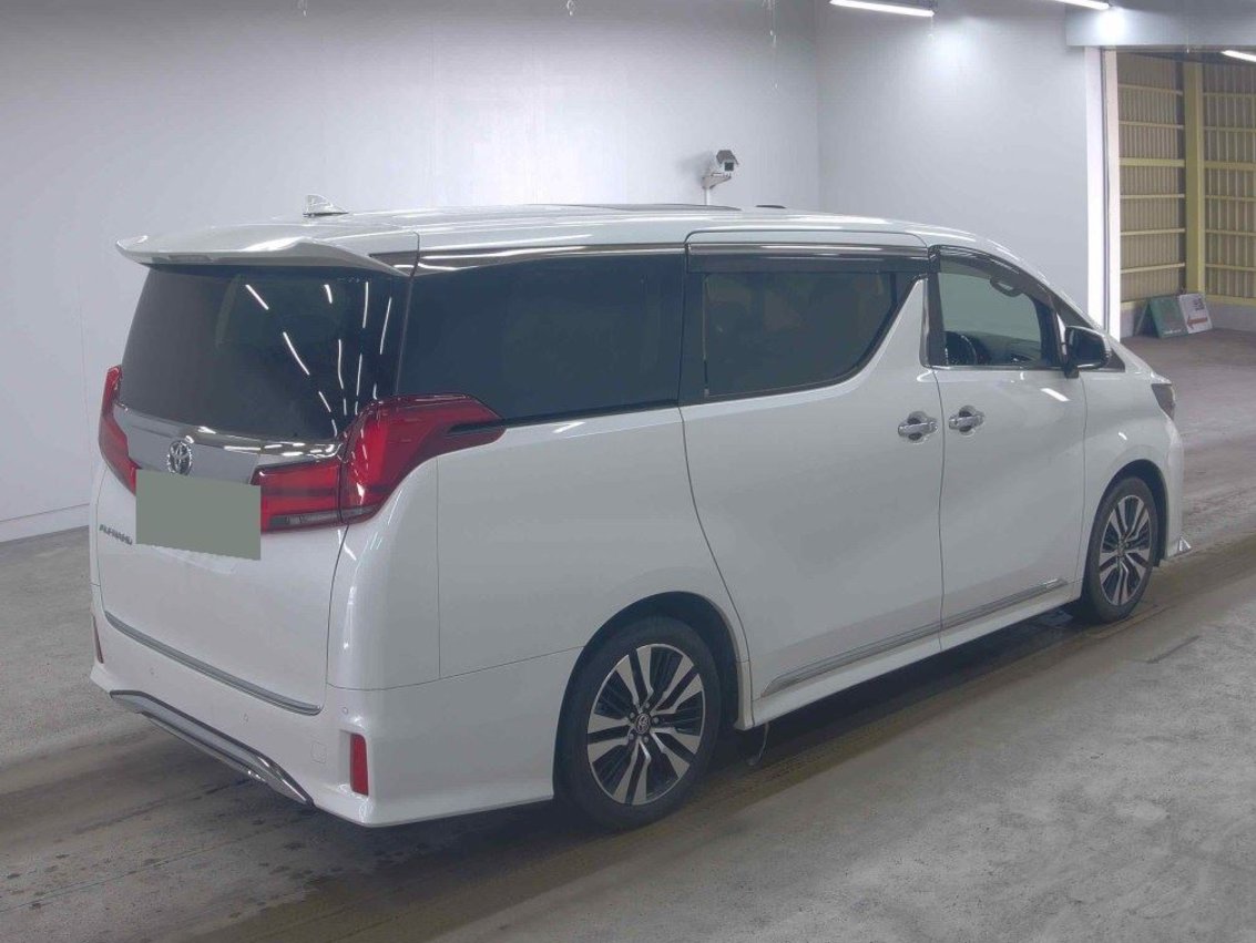TOYOTA ALPHARD - photo 6 of 15