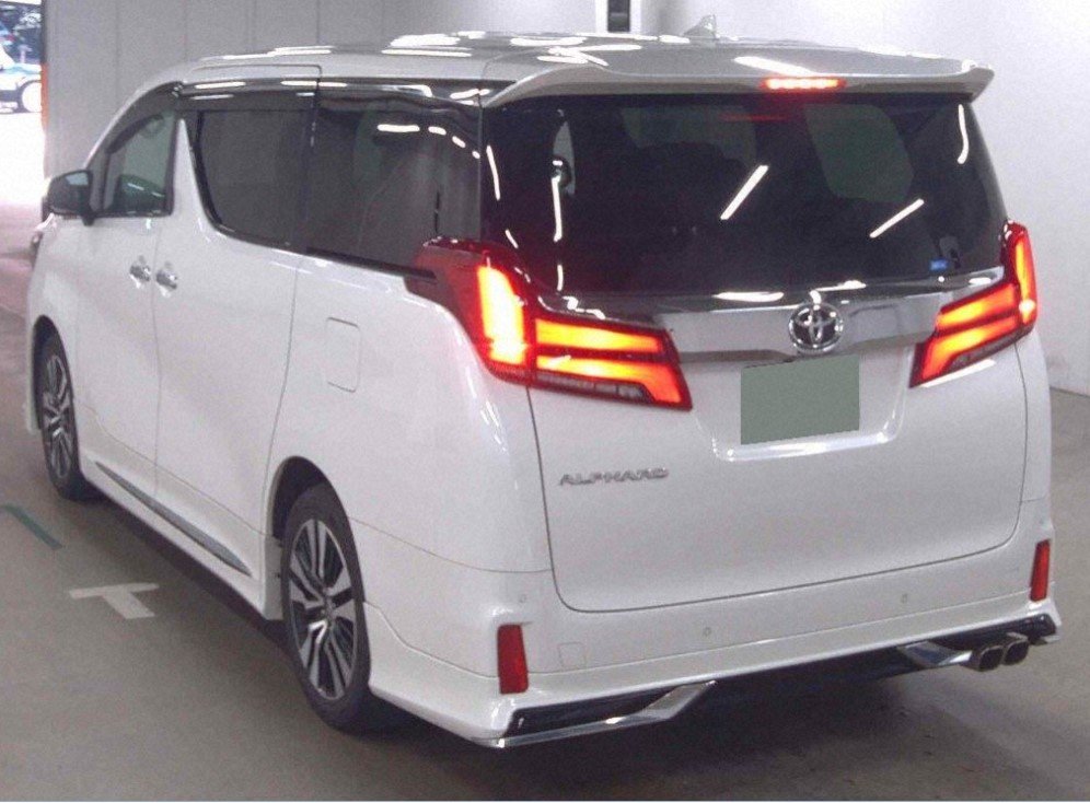 TOYOTA ALPHARD - photo 7 of 22