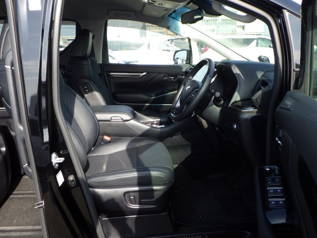 TOYOTA VELLFIRE - photo 6 of 9
