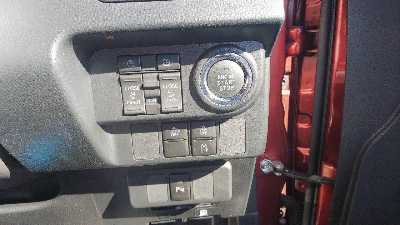 TOYOTA ROOMY CUSTOM - photo 12 of 30