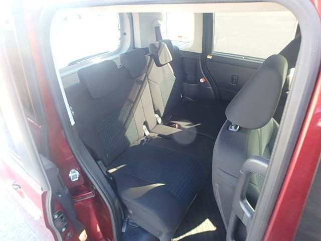 TOYOTA ROOMY CUSTOM - photo 28 of 30