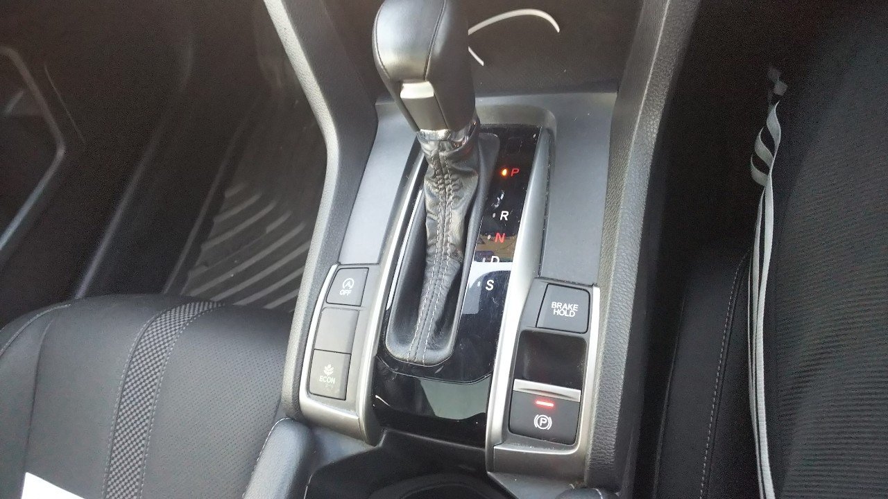HONDA CIVIC HATCHBACK - photo 18 of 41