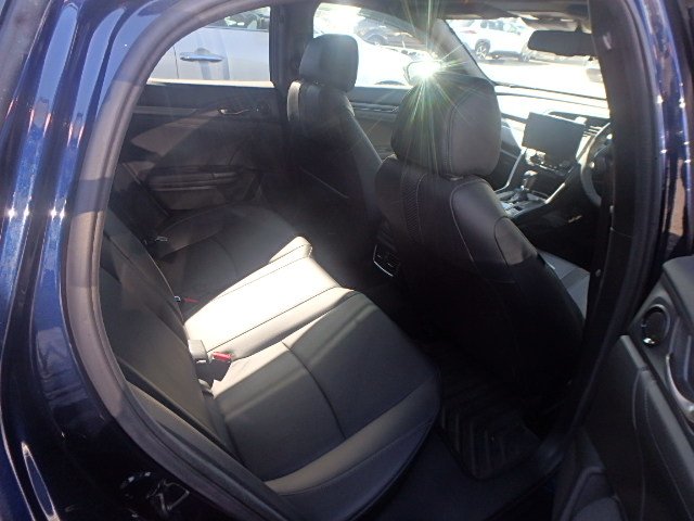 HONDA CIVIC HATCHBACK - photo 36 of 41