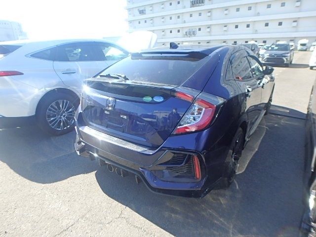 HONDA CIVIC HATCHBACK - photo 38 of 41