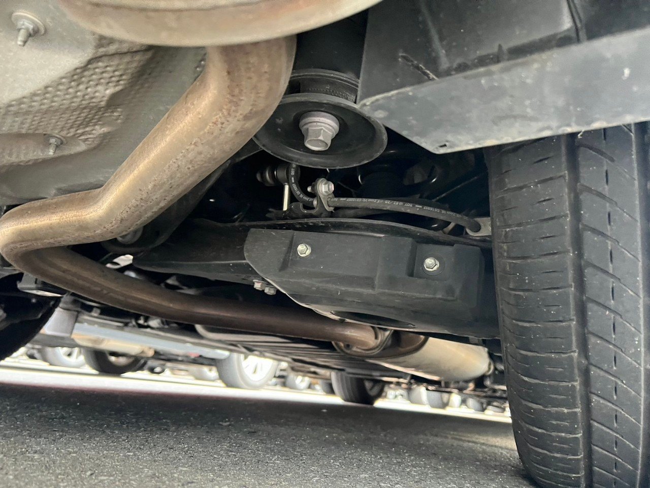 TOYOTA ALPHARD - photo 16 of 17
